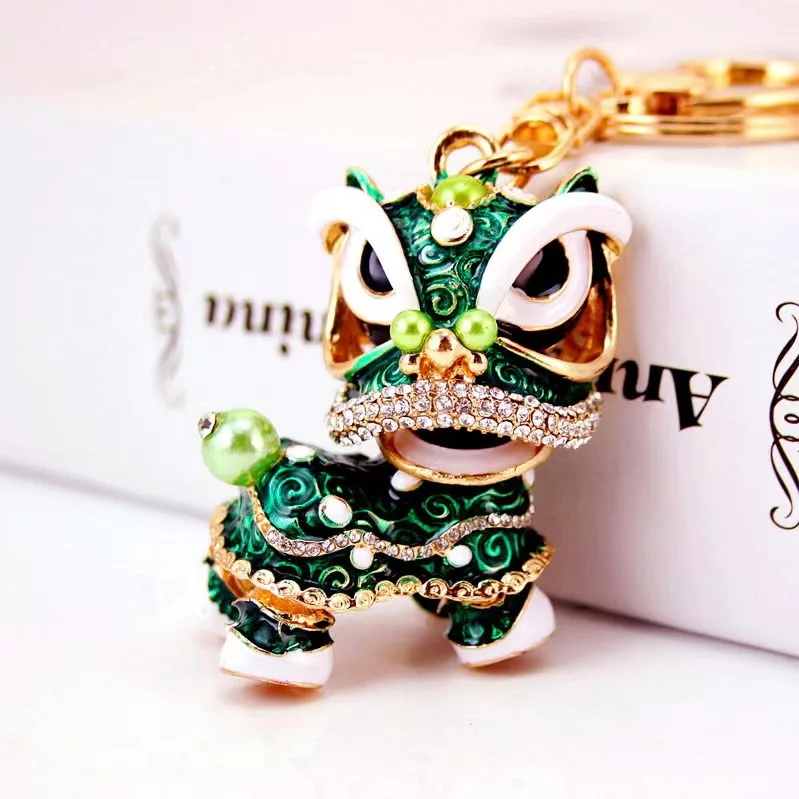 KC032 New Fashion Style Chinese Creative Alloy Pendant Crystal Lion Charming Keychain