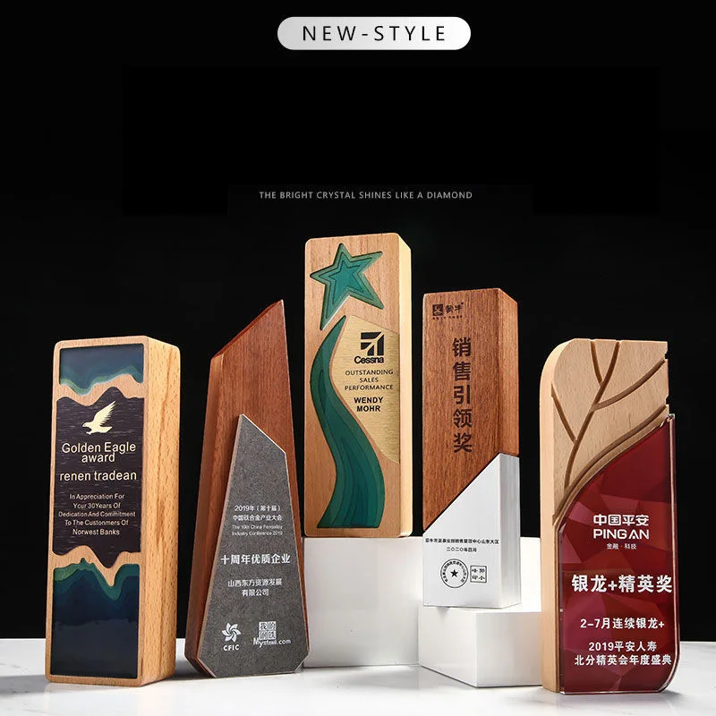 High-end creative crystal solid wood trophy custom sports music awards business leaders awards gifts home decoration trophy