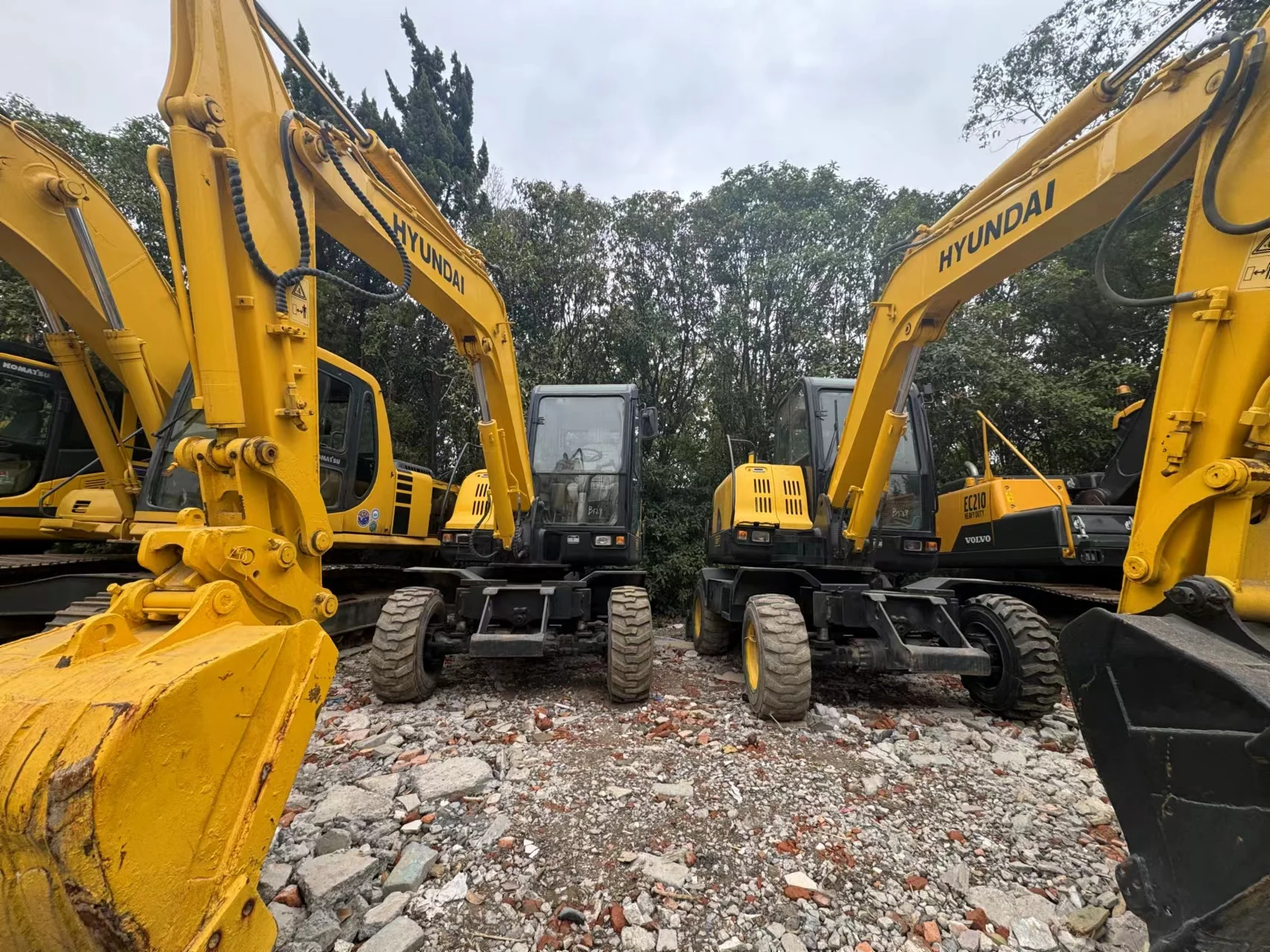Хит продаж мини-экскаватор используется HYUNDAI R60W-7 колесный экскаватор 6 Тонн Небольшие экскаваторы в хорошем состоянии