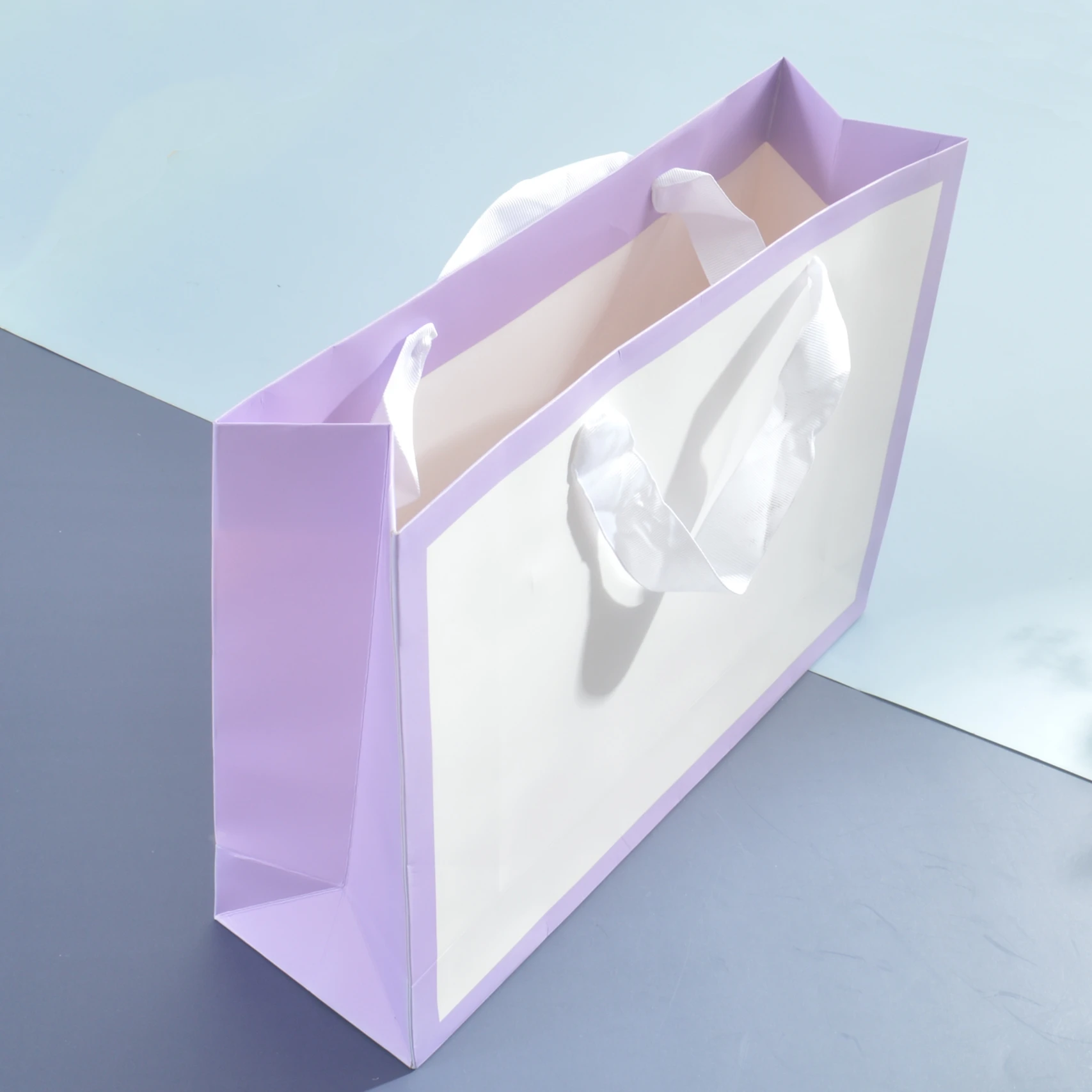 Custom Luxury Clothes Store Retail Packaging Gift Carry Bags Boutique Shopping Paper Bags With Your Own Logo
