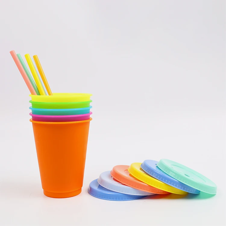Profession Design Reliable And Good Reusable bottle water Custom Logo  Friendly Color Changing Plastic Cup With Lids And Straws
