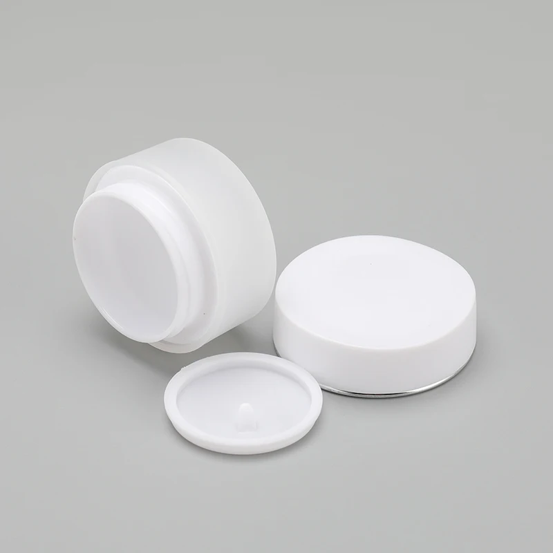 Wholesale white simple silver rim PP plastic cosmetic packaging container empty cream jar