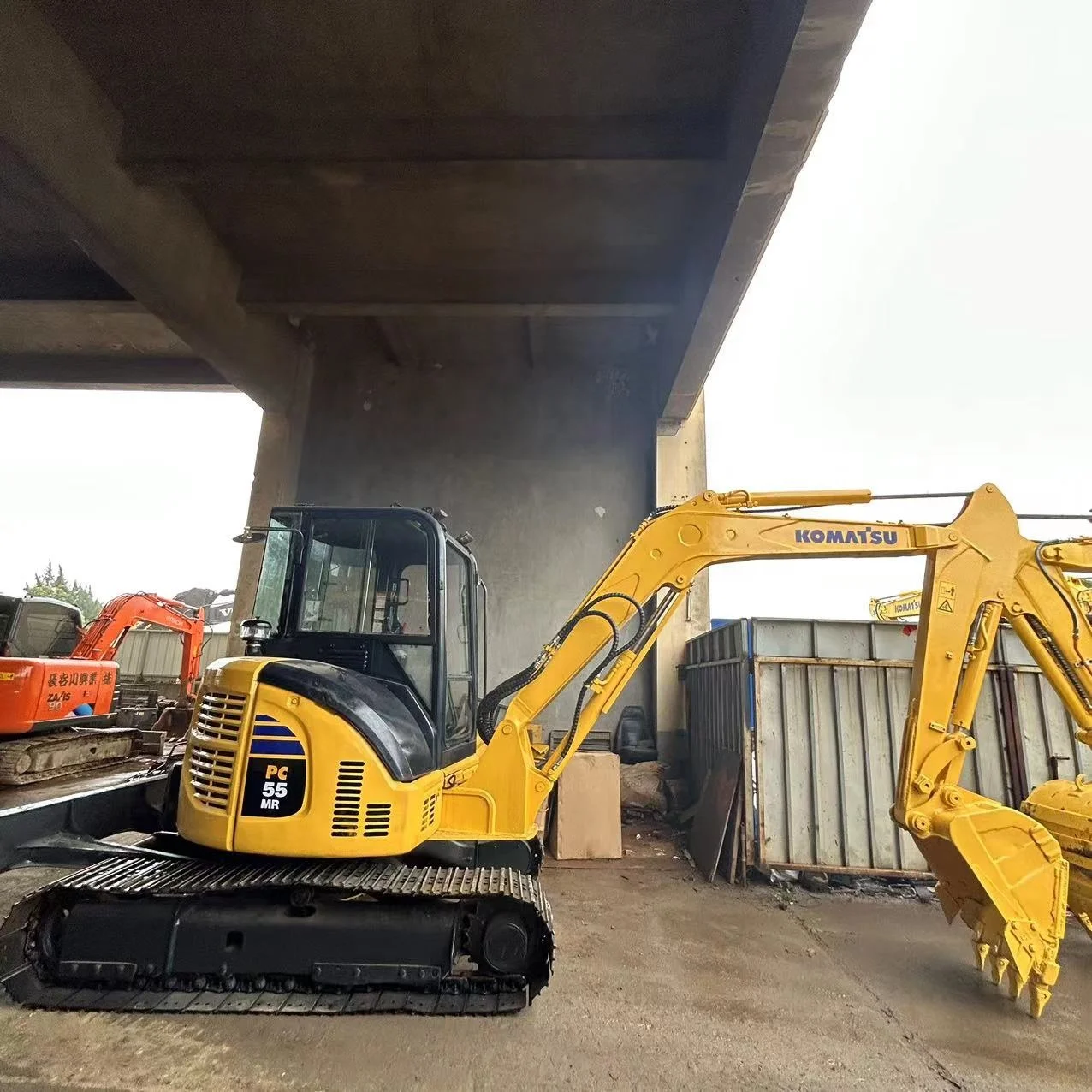 Top low price used komatsu  pc55 excavator digger  komatsu mini excavator in low working hours  for sale PC 30/36/200/300