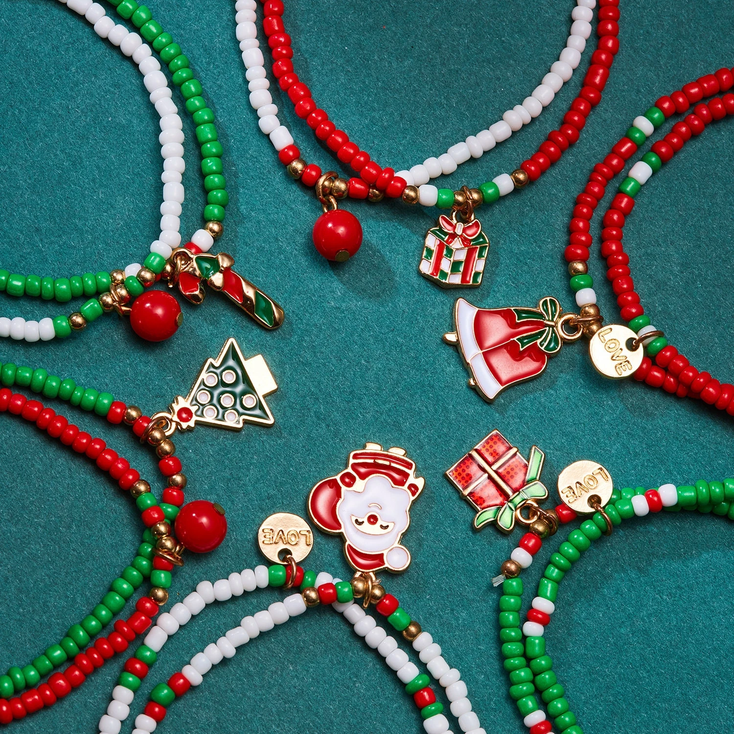 IRLIN Simple New Enamel Christmas Tree Santa Claus Charm Hand-made Mix Colors Christmas Elastic Seed Bead Bracelet