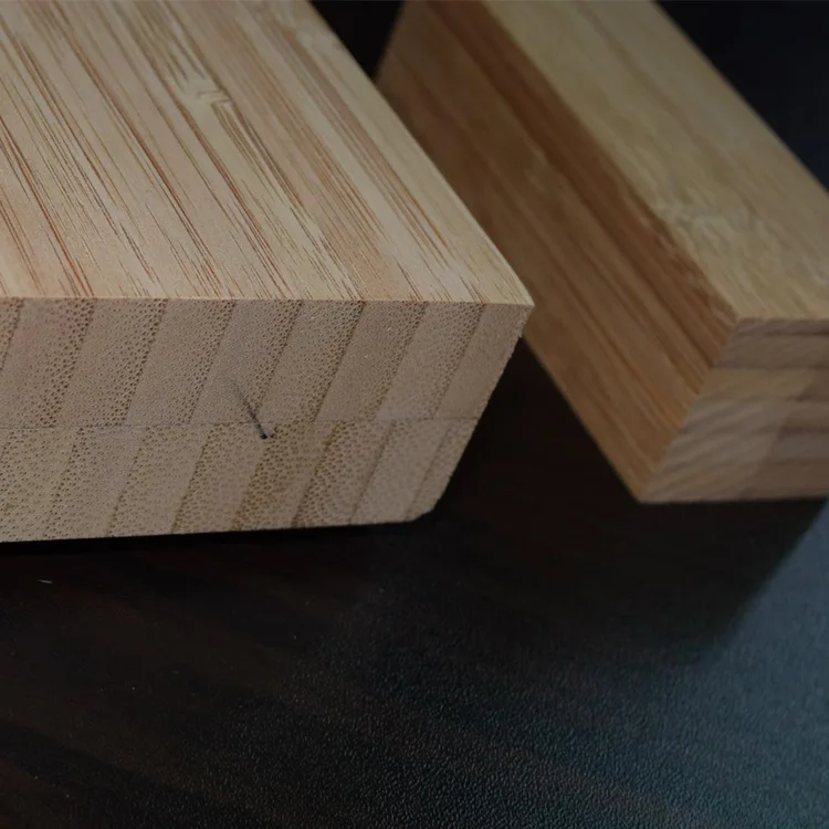 Бесплатный образец, вертикальная и карбонизированная цветная дешевая бамбуковая ламинированная фанера