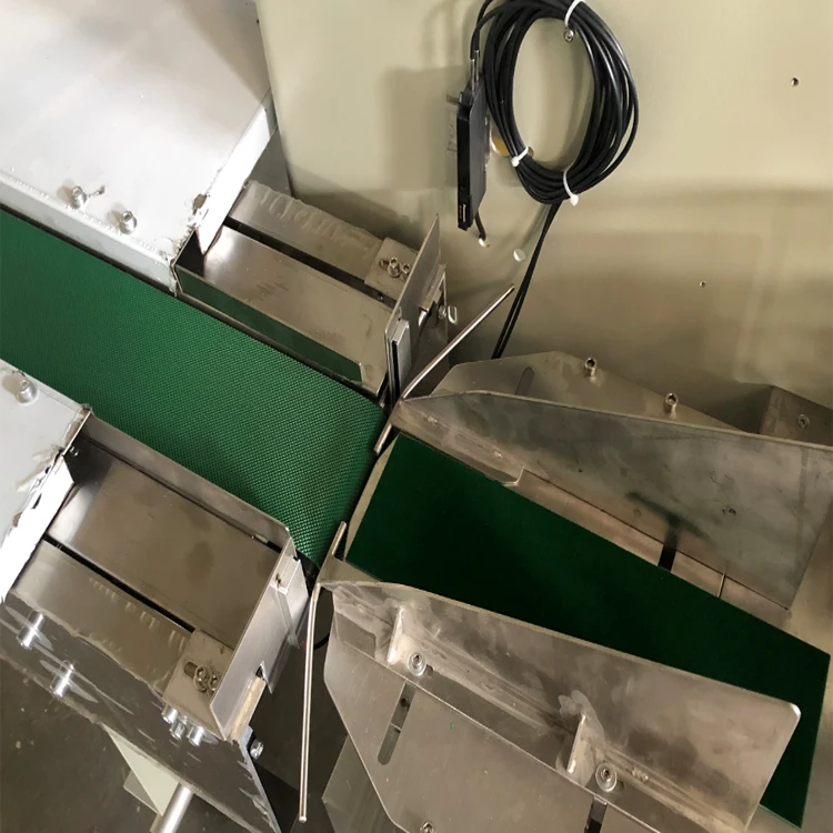 
XDBZ-600X Pillow Packaging Machine Smart Mask Towel Vegetable Mooncake Bagging and Sealing Machine Automation Equipment 