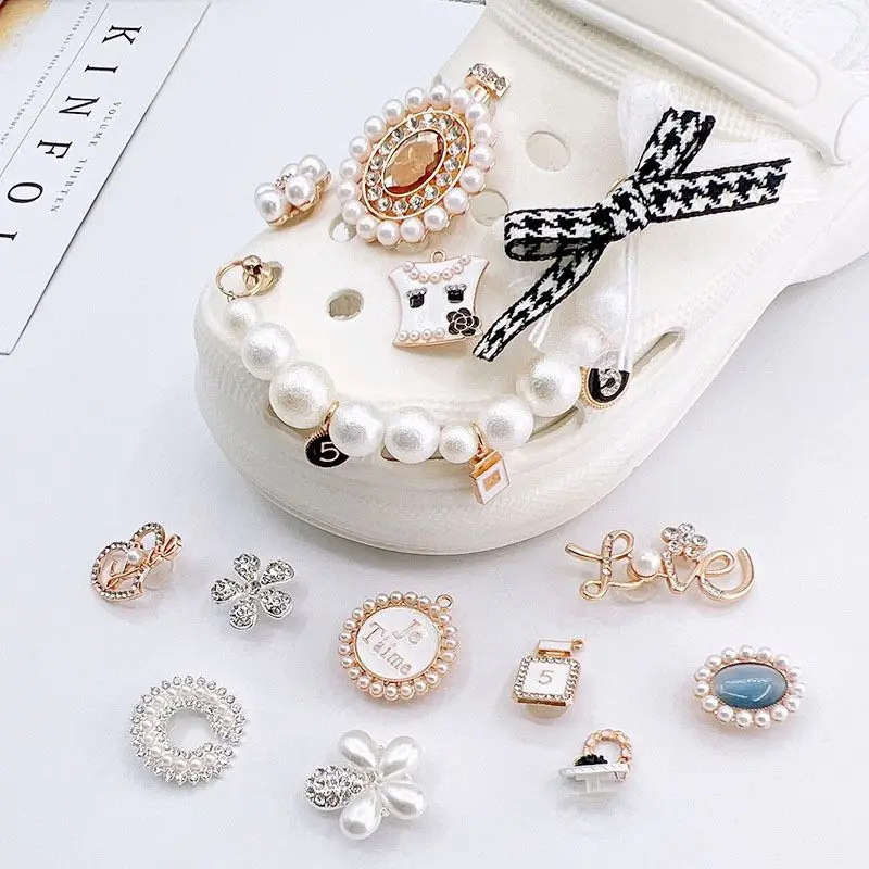 2024 High quality luxury lady metal charms for shoes clogs sandal slippers accessories ornaments decoration metal shoes charms