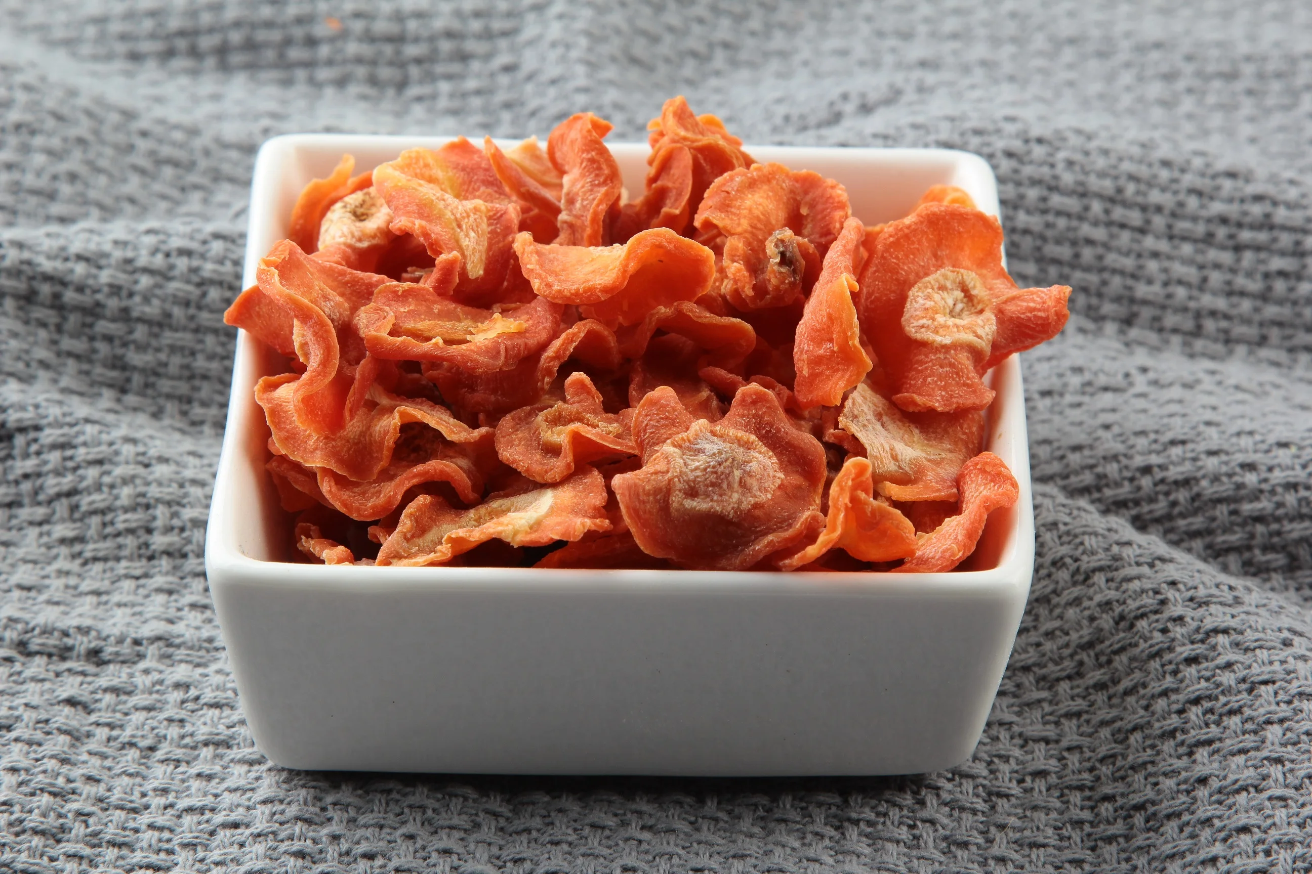 Organic Steam treated Dried dehydrated vegetables carrot cross cut added sugar / sugar free