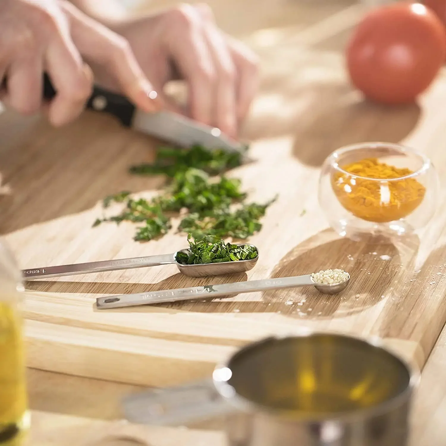 Good Quality Kitchen Gadgets 8 pieces Stainless Steel Measuring Cups with Forever Handles