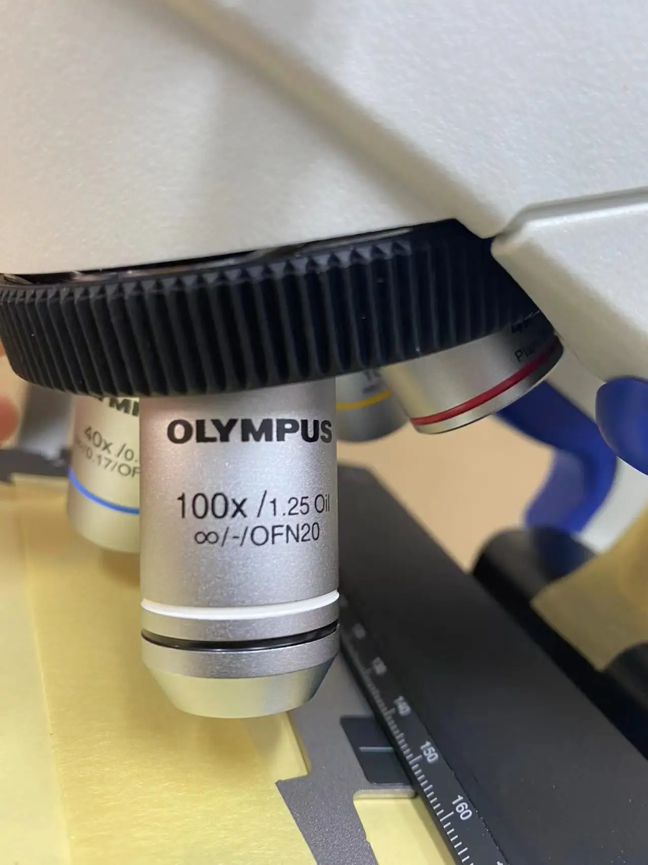 Биологический микроскоп Olympus CX23 применимый к нескольким полям