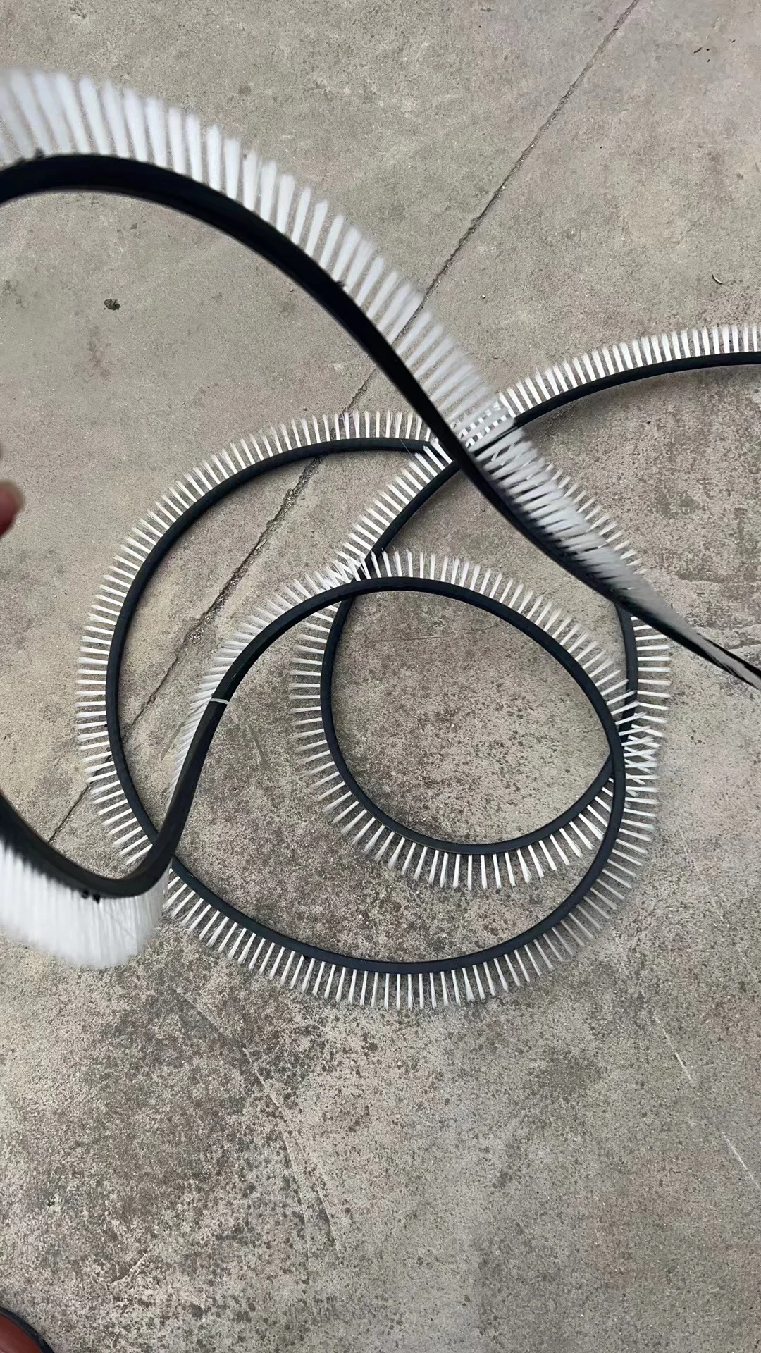 Industrial belt brushes Production line cleaning brushes Dust removal conveyor belt brushes