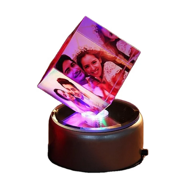 Лучший подарок на день рождения 3AA аккумулятор и USB источник питания светодиодный иллюзионный ночник пьедестал с декоративным хрустальным кубиком