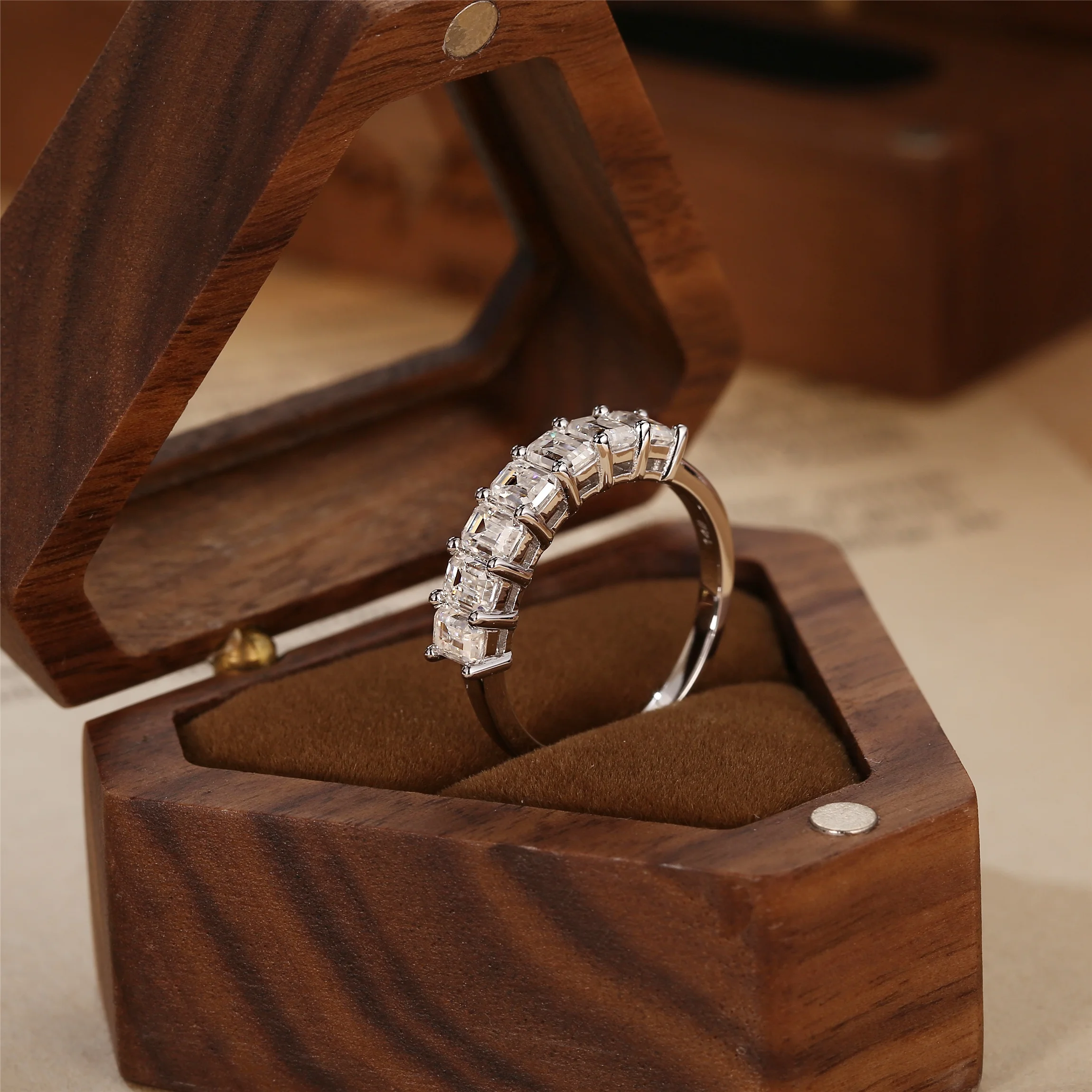 Золотые камни 7 камней 0.3ct 3*4 мм багет Изумрудный VVS Муассанит 925 серебро изумрудная огранка Половина Вечности Кольцо