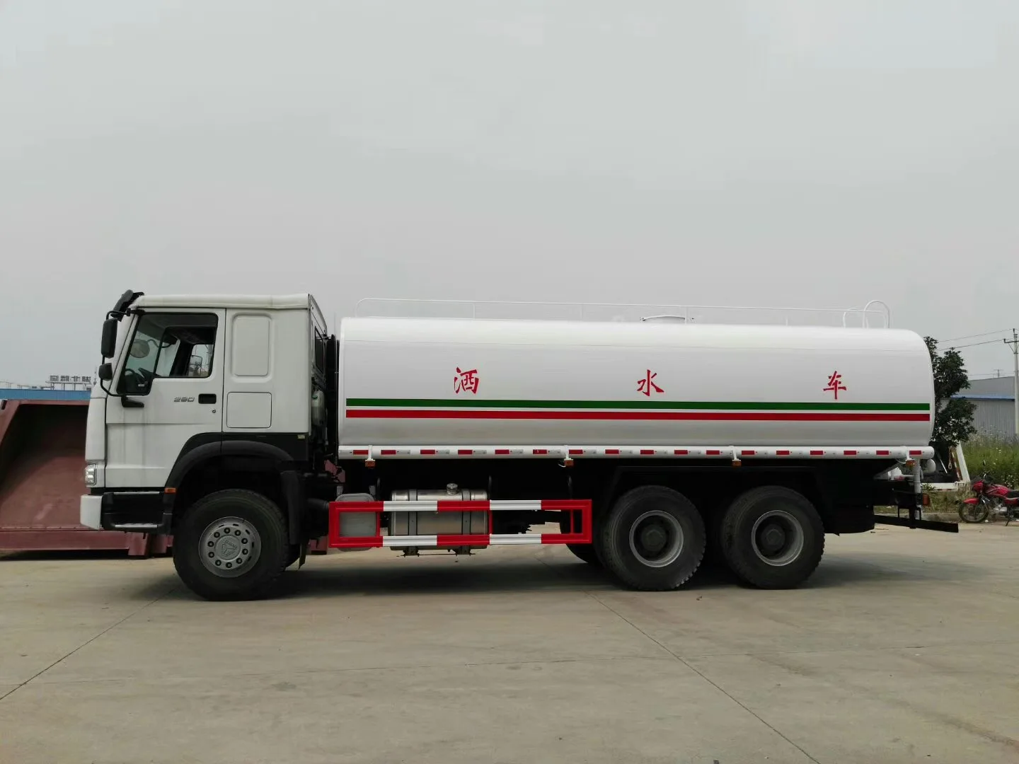 Новый LHD 20000L Sinotruck Автоцистерна для воды