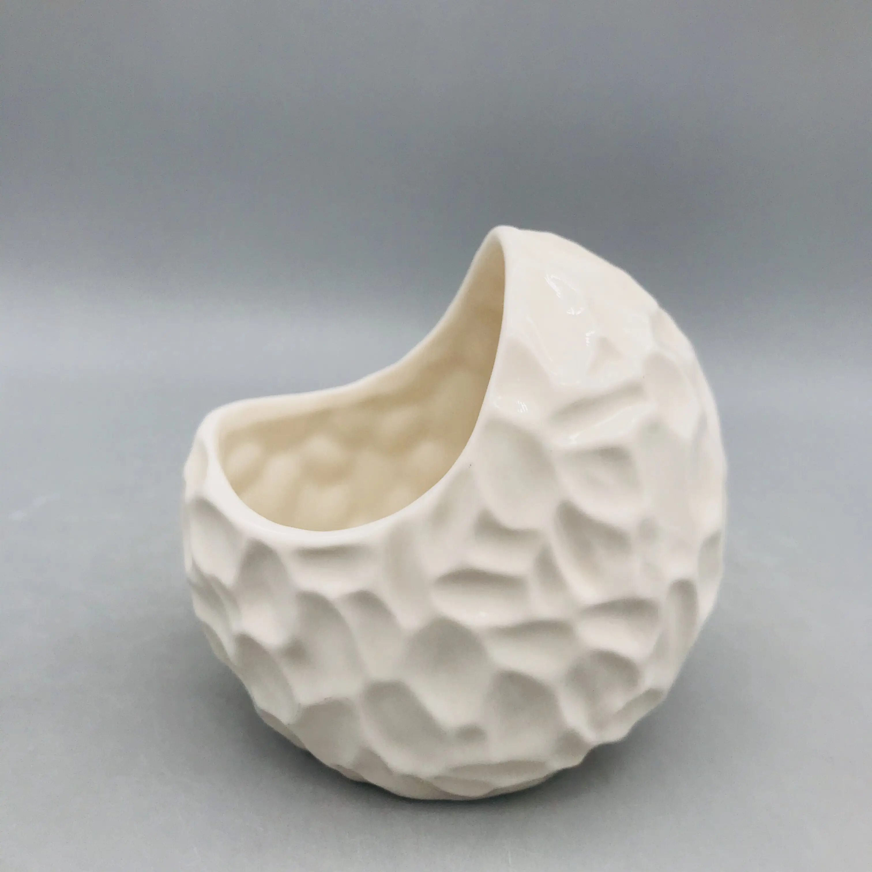 Original design irregular shape white porcelain pot for kitchen