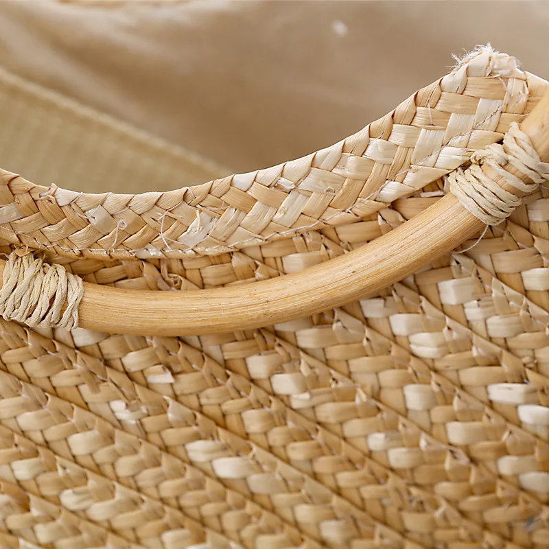 Hot selling bolsos vacation handbag with round handle Bohemia rattan beach bag floral basket straw bag