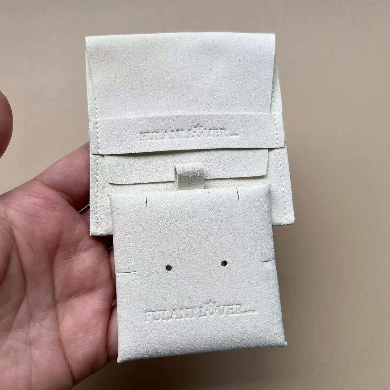 Beige 8*8cm Microfiber Leather Jewelry Pouches Jewelry Packaging Earrings Necklace Rings Package Envelope Bags With Logo