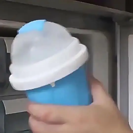 New Arrivals Magic Slush Slushy Cup Ice Cream Slushie Maker Quick Frozen Smoothies Drink Silicone Frozen Magic Squeeze Cup