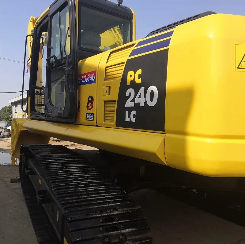 Japan used PC240 Komatsu 24 tons crawler excavator Komatsu pc 200 220 240 300 excavator for sale earthMoving