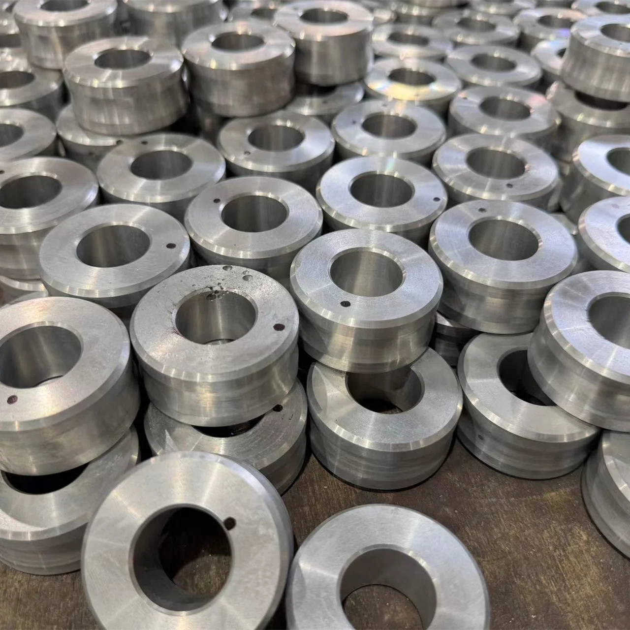 ZA10-5 Zinc Bushing Are Used In Industrial Production, Fine Casting Process And Good After-sales Service