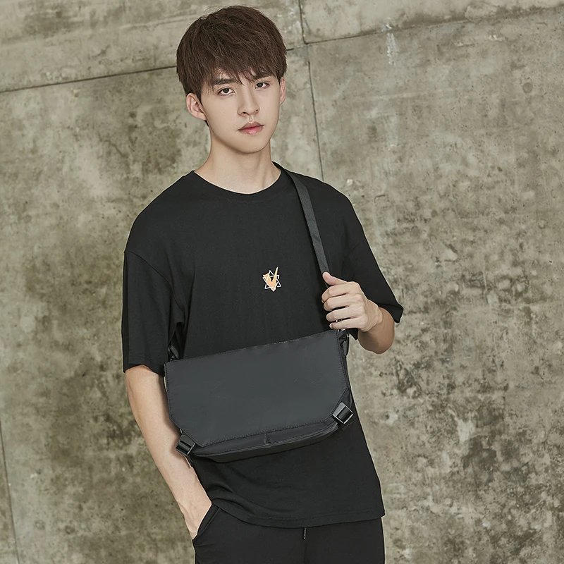  New leisure men Messenger bag Oxford cloth shoulder fashion postman
