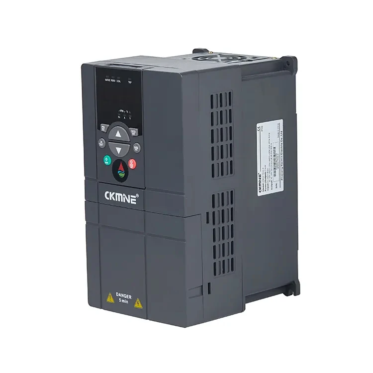 7.5kw 220V 3 phase solar irrigation system automatic start vfd solar pump inverter with mppt function