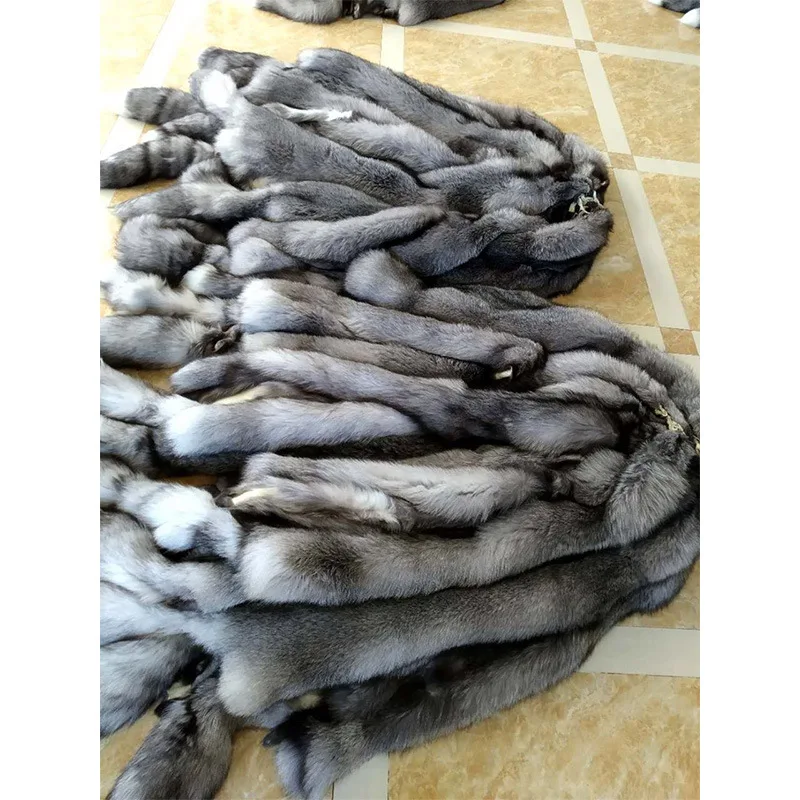 Hot Sale High Quality Warm Shaggy Real Fox Fur Skin Pelts For Women Scarf And Coat Fur Materials