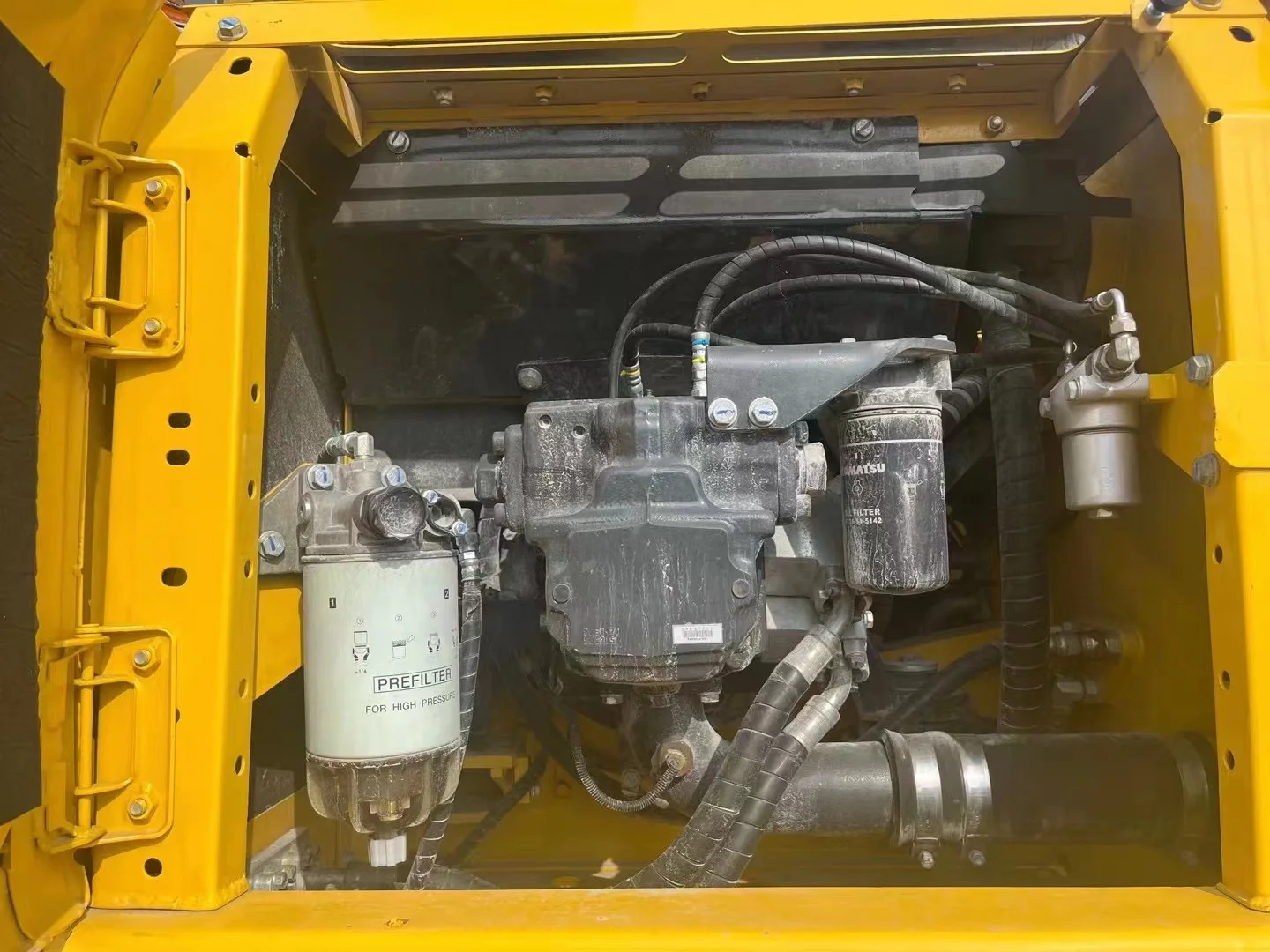 Экскаватор PC220-8 Гусеничный