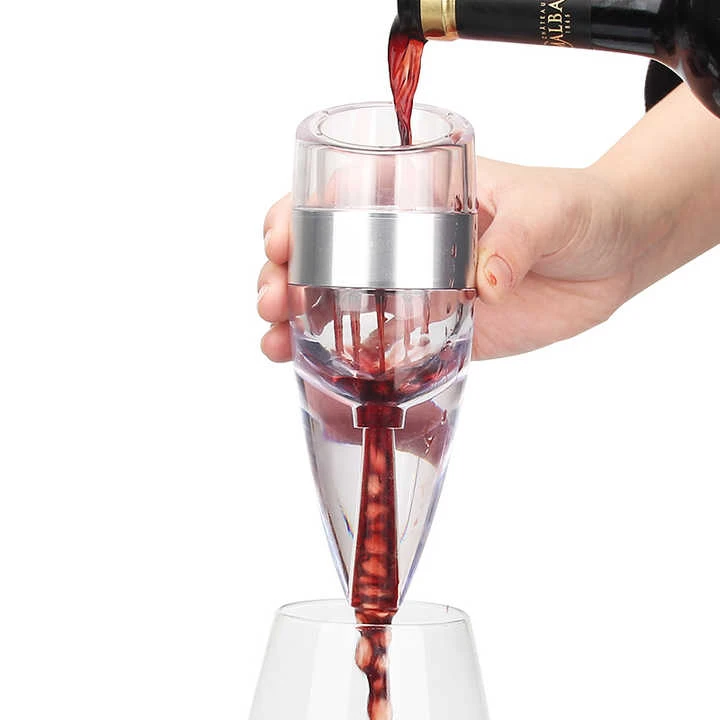 Spout Custom Bar Accessories Red Wine Air Aerating Plastic Magic Bottle Decanter Wine Aerator