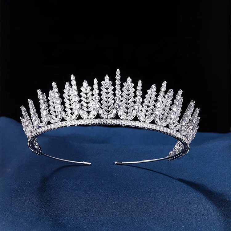 Hot sale factory  wholesale sale Luxury shiny crystal large gold Baroque kings crown for pageant tiara jewelry