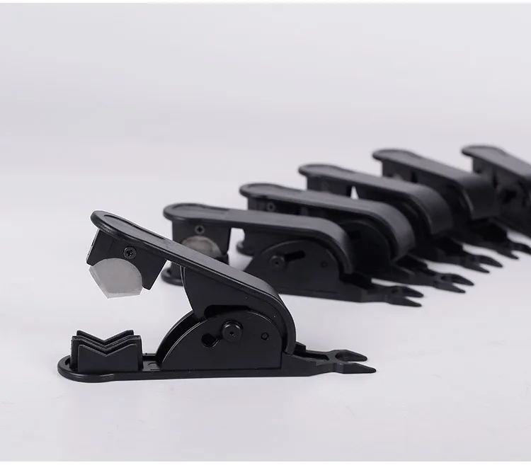 Water Pipe Accessories  Drinking Water PE Pipe Cutter with Plastic Casing  & Stainless Steel Blade for 1/4 3/8 size Pipe