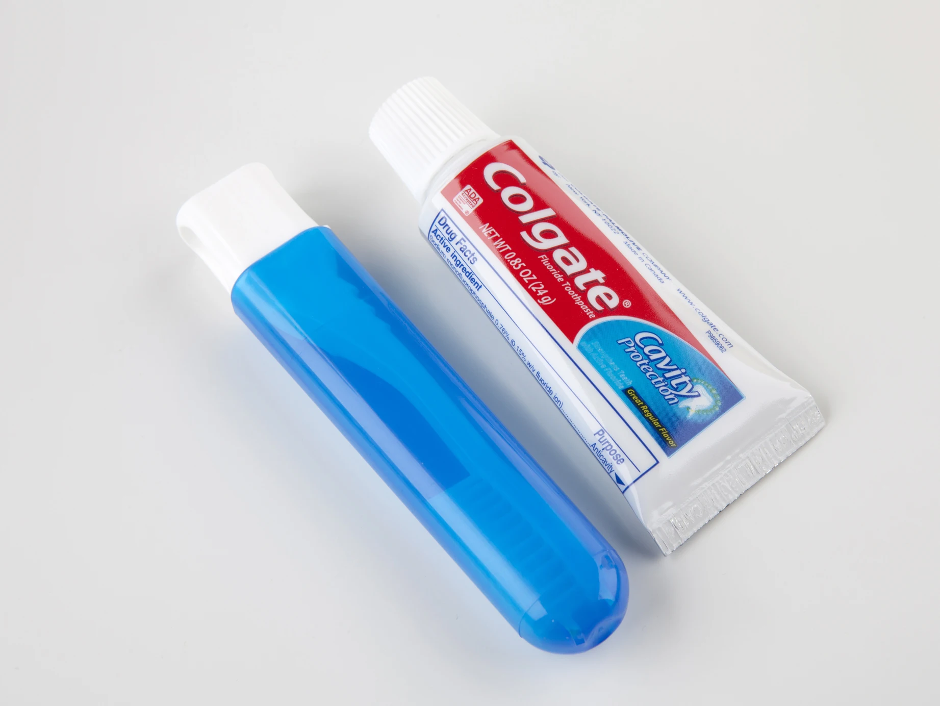 portable hygiene promotional foldable travel toothbrush with plastic jar package