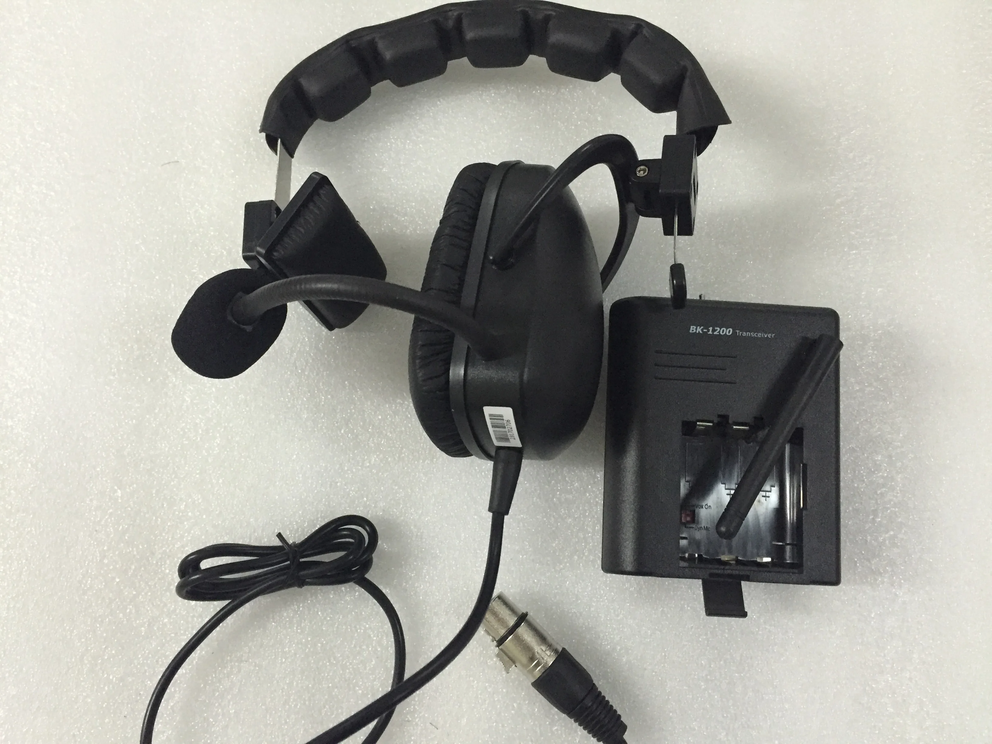 TELIKOU MDS-100 wireless full duplex intercom system for stage church TV station , studio room  system integration