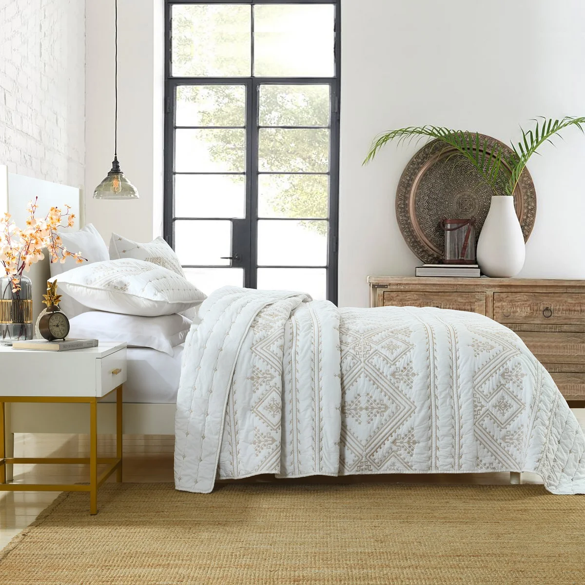 Cross-stitch Quiltting Good Sleeping 100% Cotton Air Permeability Soft Comfortable and Skin-friendly 3pcs Bedspread Set