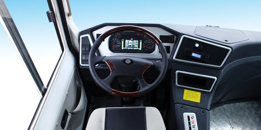 Автобусы общественного транспорта длиной 6 м