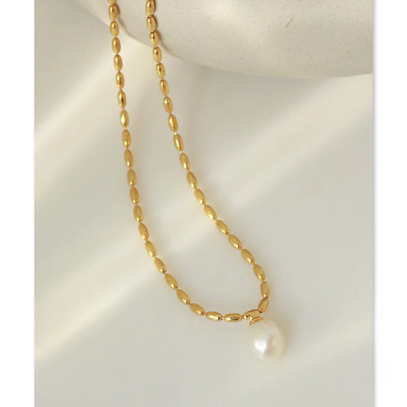 Designer 18K Gold Plated Rice Beads Chian Choker Necklace For Women Dainty Real Freshwater Pearl Pendant Necklace