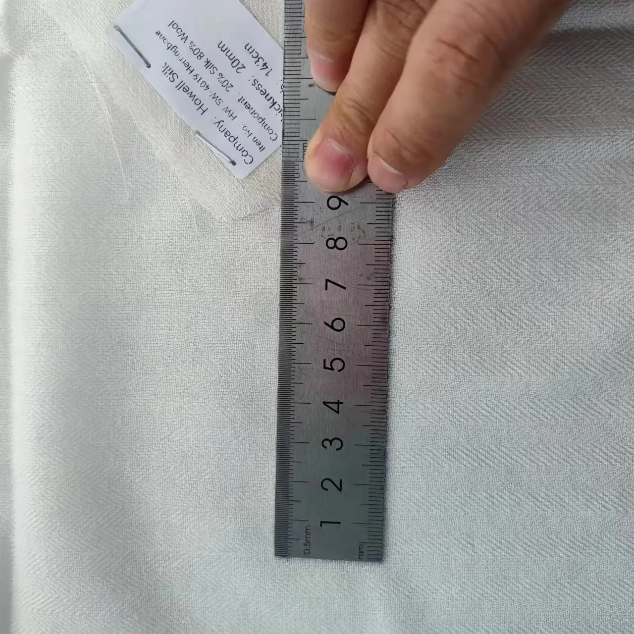 High Quality Newest Herringbone 20% silk+ 80% wool Blend fabric/100% Pure Wool Fabric for garment for Scarf Factory Direct