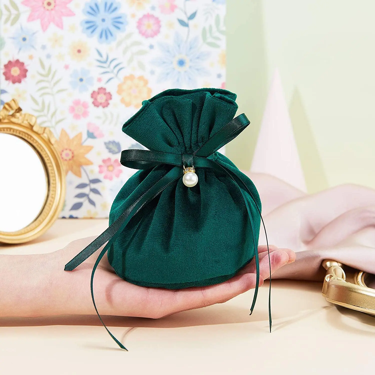luxury Dark Green Round Bottom Drawstring Velvet Cloth Gift mini jewelery Pouch silk Jewelry dust Bags with ribbon Pearl