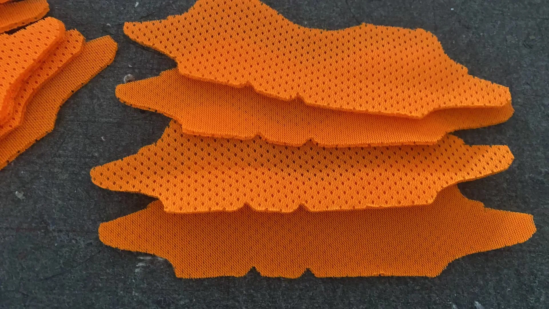 1625 3030 Garment Cloth Cutting CNC Digital Oscillating Knife Fabric Cutting Machine with Automatic Feeding