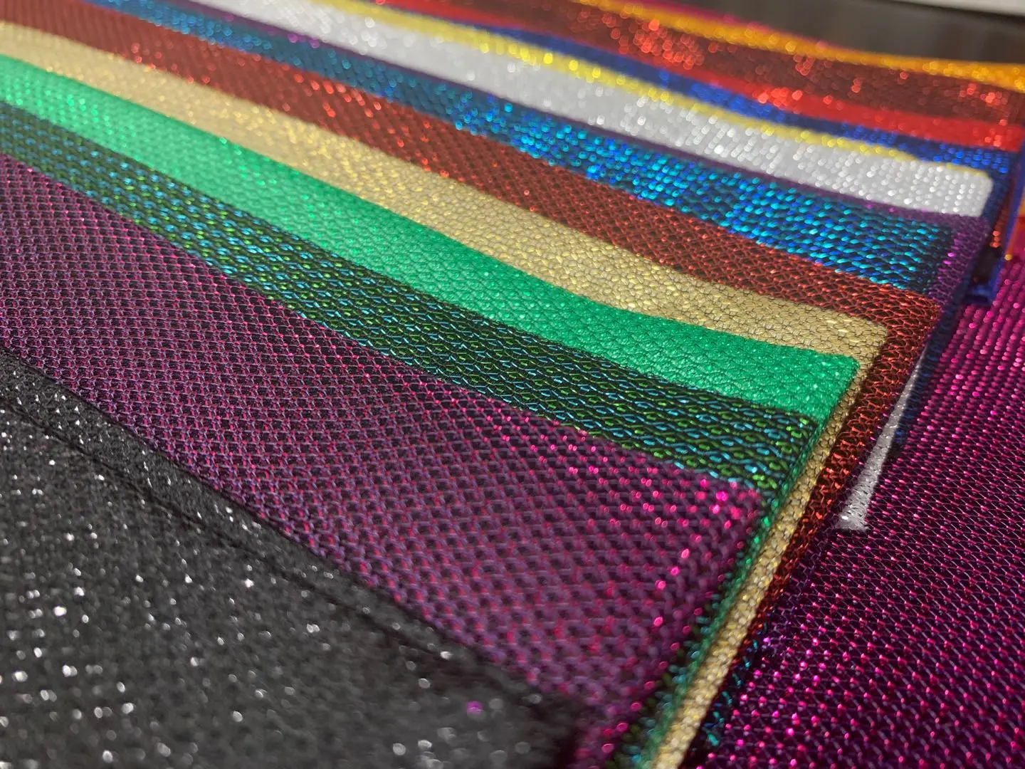 Сетчатая трикотажная сатиновая ткань с бриллиантовым люрексом и лунным