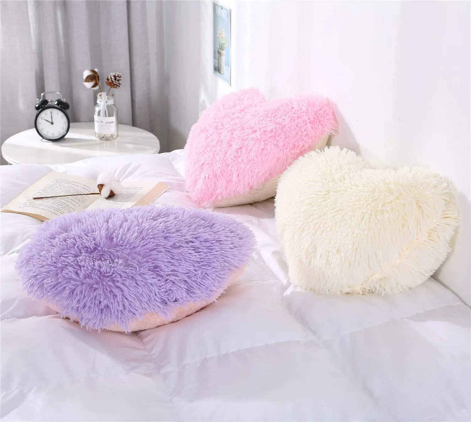 Manufacturers Wholesale-throw-pillows Plush PV Fleece Heart Shape Pillow Throw