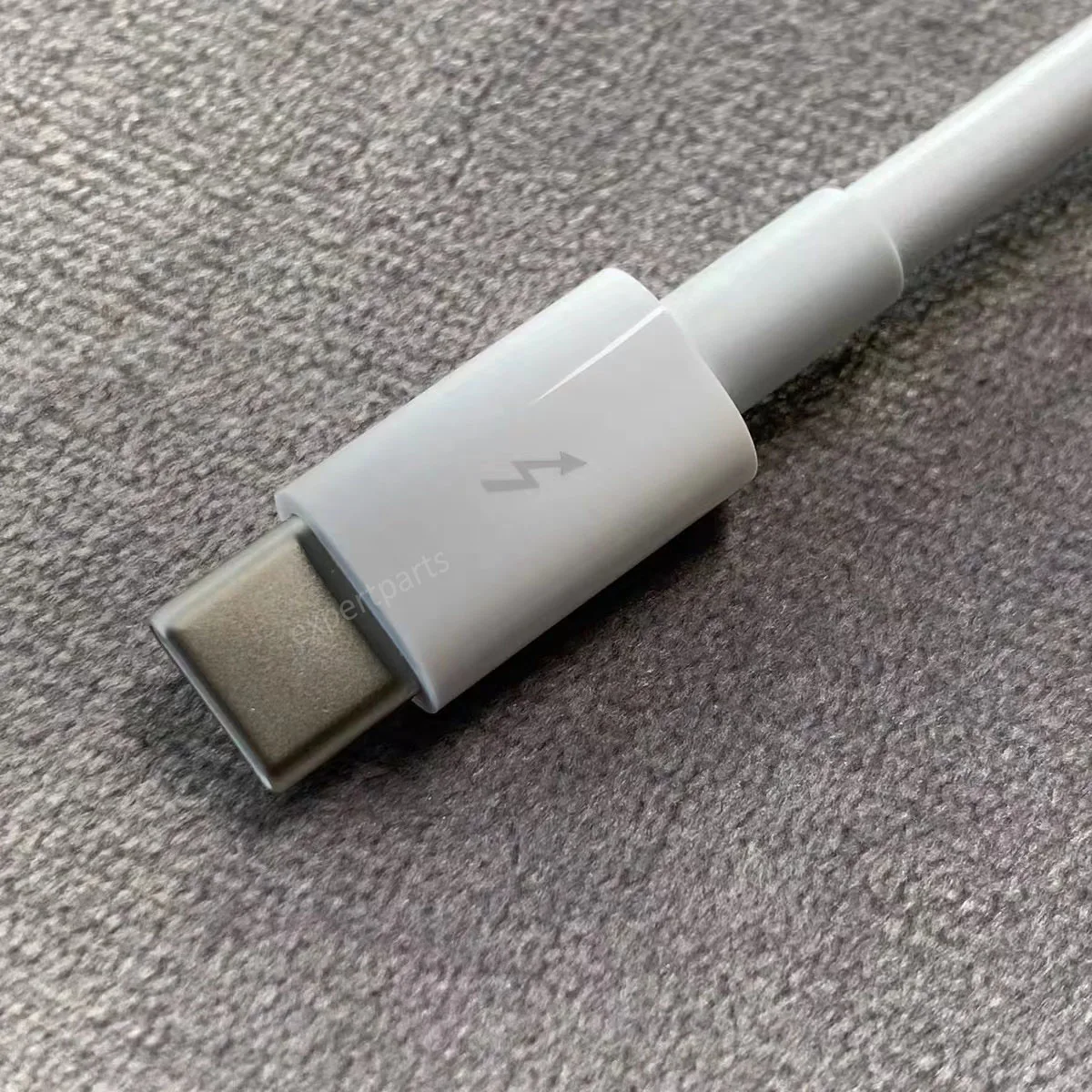 Original Genuine Thunderbolt to Gigabit Ethernet RJ45 Adapter Cable For A1433 EMC2590