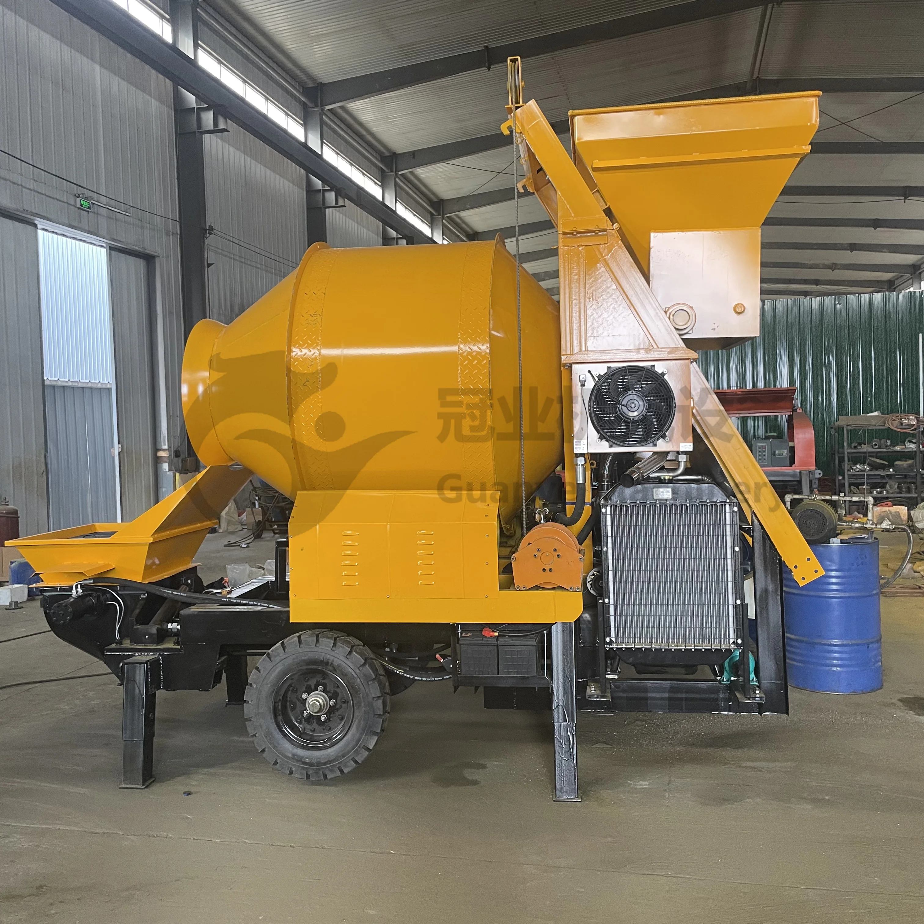 High Efficiency Concrete Mixing Pump Mobile Self Loading Concrete Mixing Pump Mixing Integrated Delivery Pump