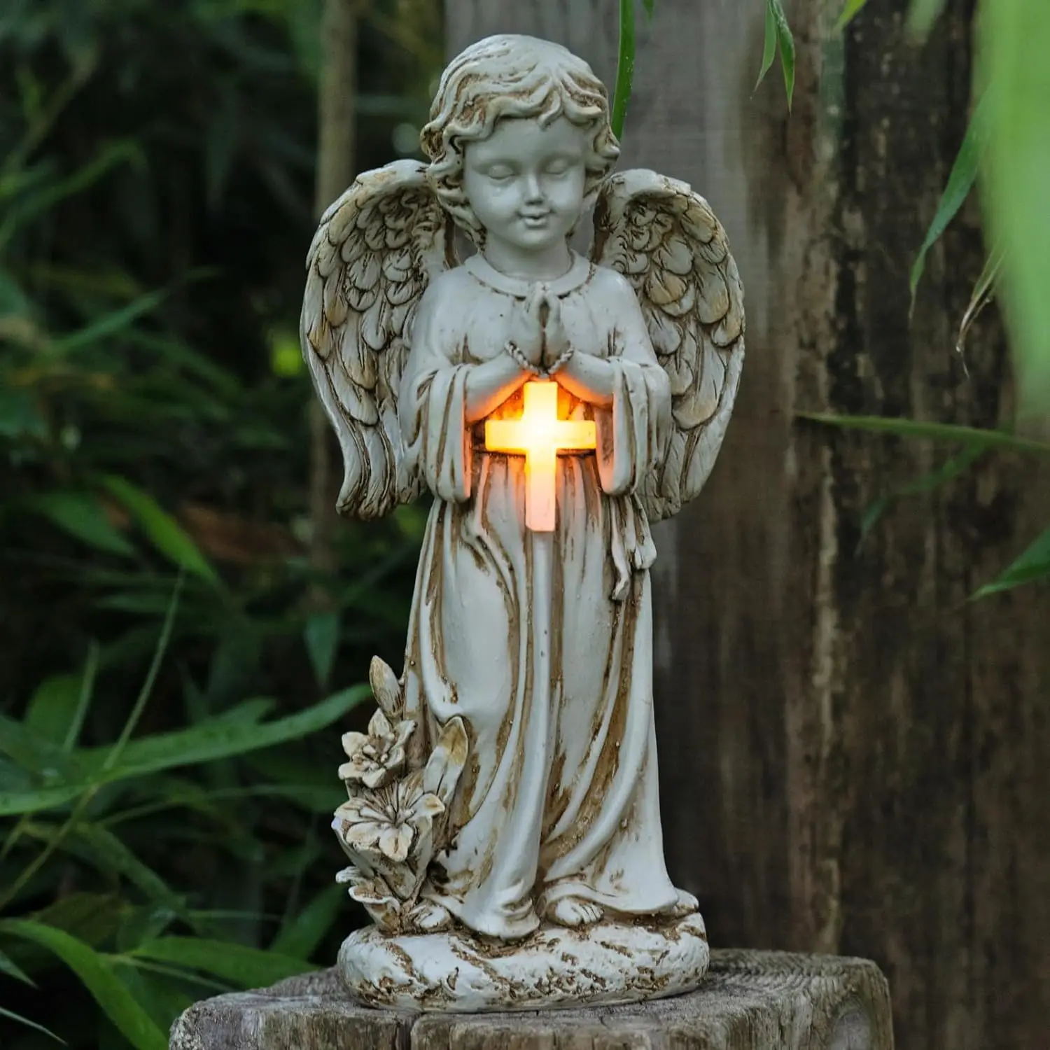 Resin Memorial Gifts Solar Garden Sculpture with LED Lights Angel Figurines for Cemetery Decorations