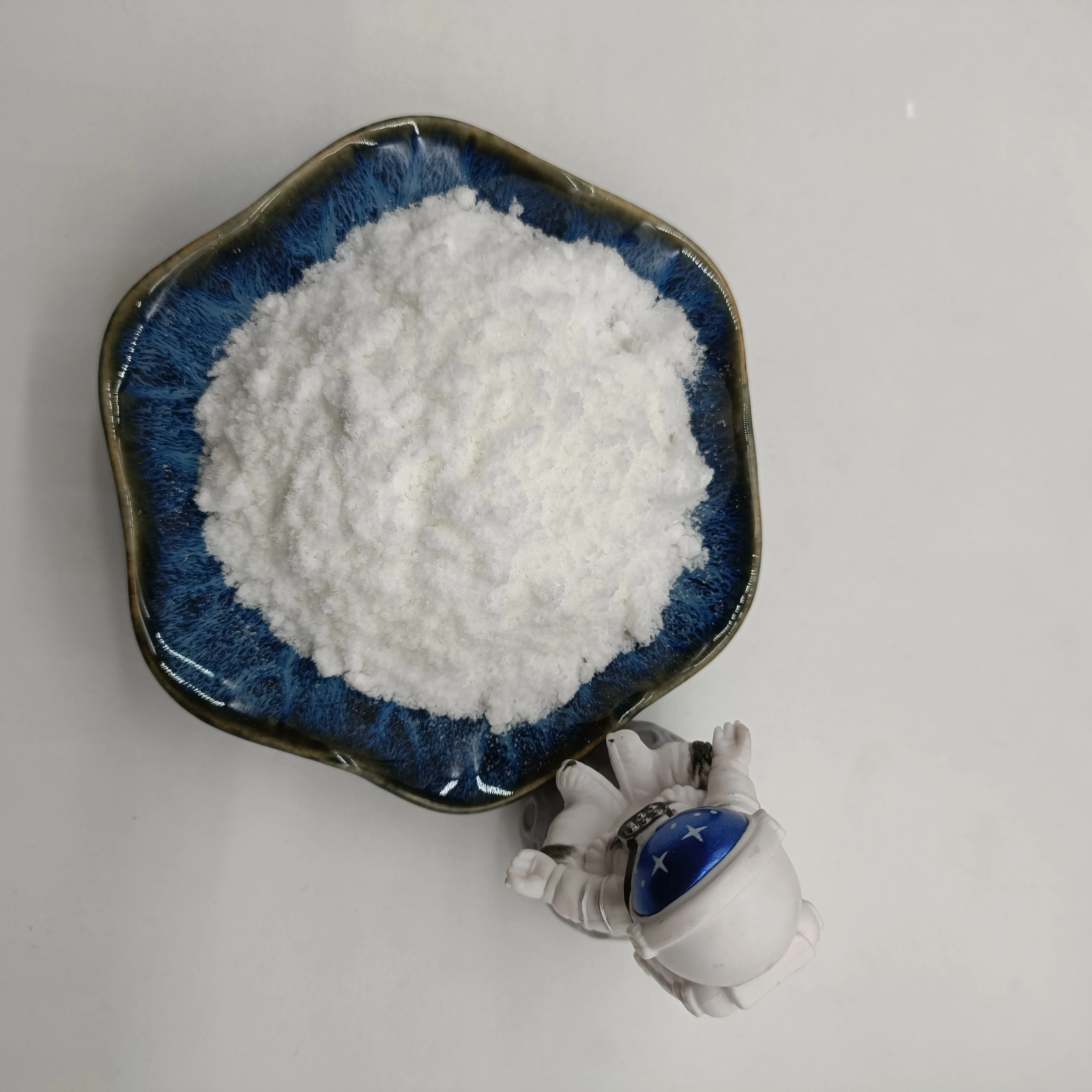 Supply high quality Cosmetic raw materials 4-(alpha-Methylbenzyl)resorcinol CAS NO.85-27-8