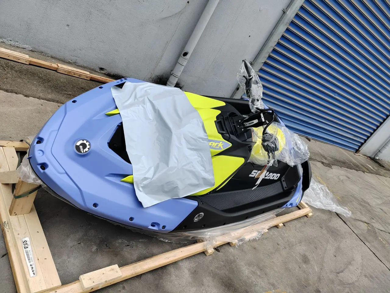 Brand New BRP Spark Trixx Sea-Doo Motor Boat Engine Good Price on Bombardier Trixx Motor Boat