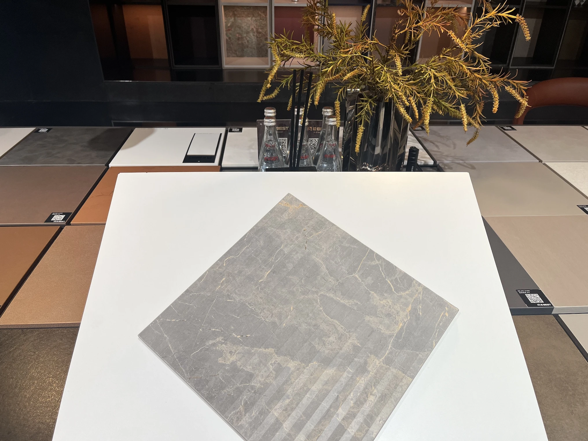 Hot Selling Melamine Faced Melamine Board E0  Melamine Faced Mdf For Making Furniture 47 1/5'  x  110  1/5' in