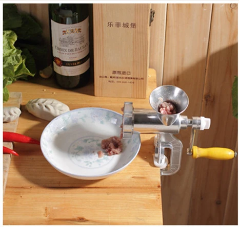 Factory Price Household User Friendly Aluminum Alloy Small Hand Grinding Meat Cutting Machine Grinder
