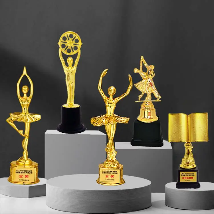 Yiwu Collection  Souvenir Trophy Customized Trophies And Medals China Wholesale star student manufacture medals and trophy