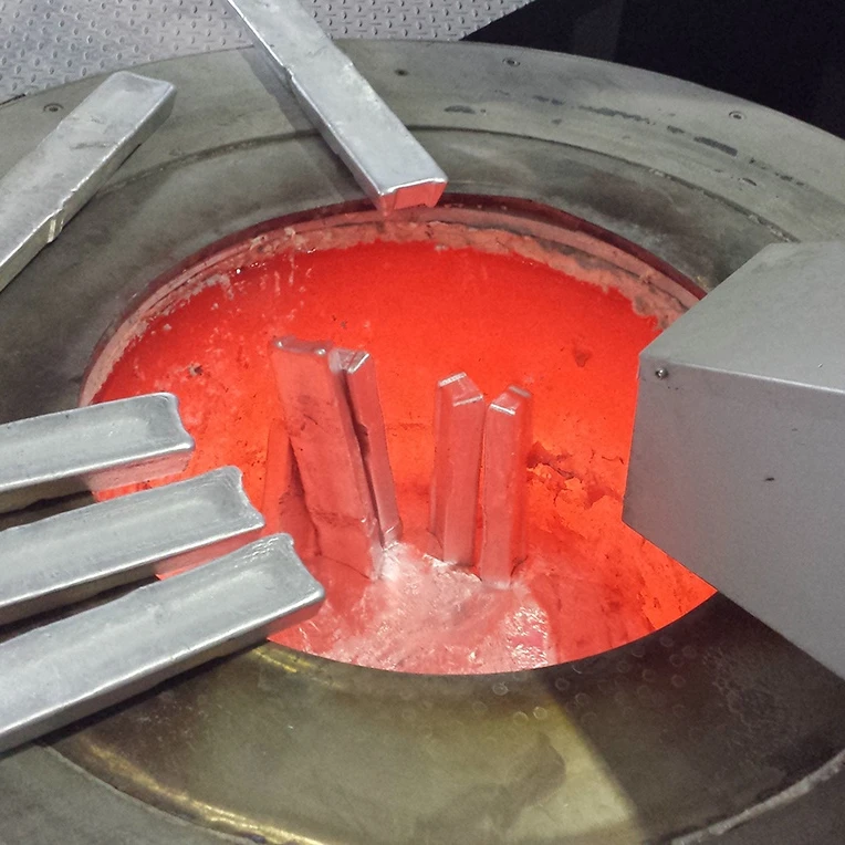 Gas fired hydraulic tilting aluminum melting and holding crucible furnace